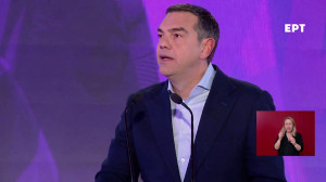Τσίπρας: Στα ράφια των σουπερμάρκετ τα πειστήρια της κλοπής Μητσοτάκη