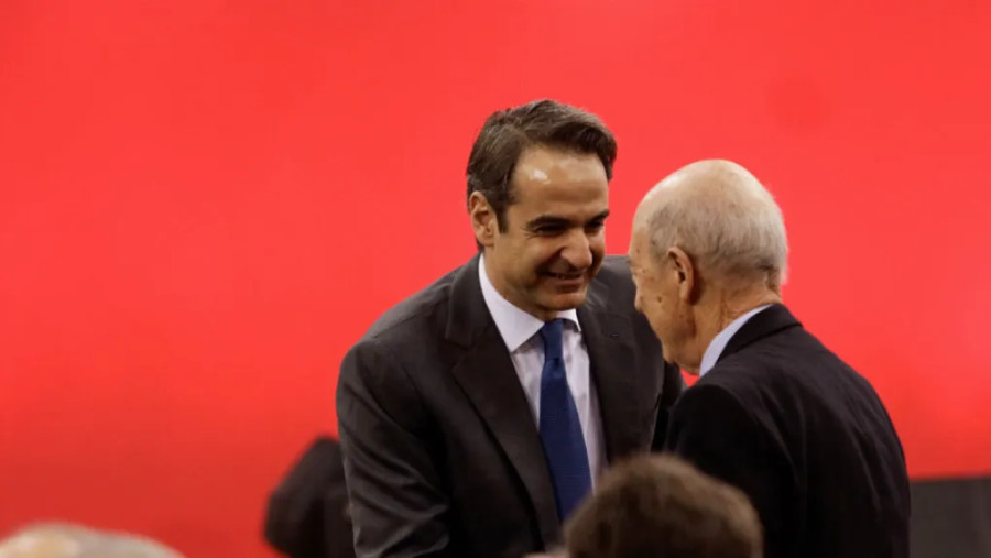 Η εκδήλωση προς τιμήν του Σημίτη και η συνάντηση Μητσοτάκη — Ανδρουλάκη