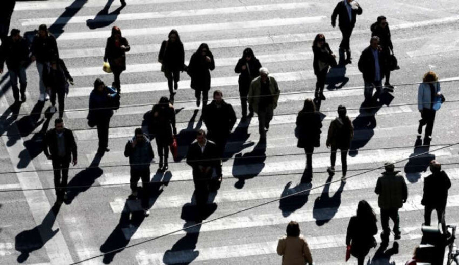 Ξανά στο 11% η ανεργία μετά από έξι μήνες (πίνακες)
