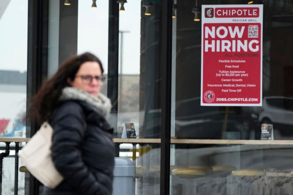 ΗΠΑ: Νέα σημαντική μείωση των αιτήσεων για επιδόματα ανεργίας