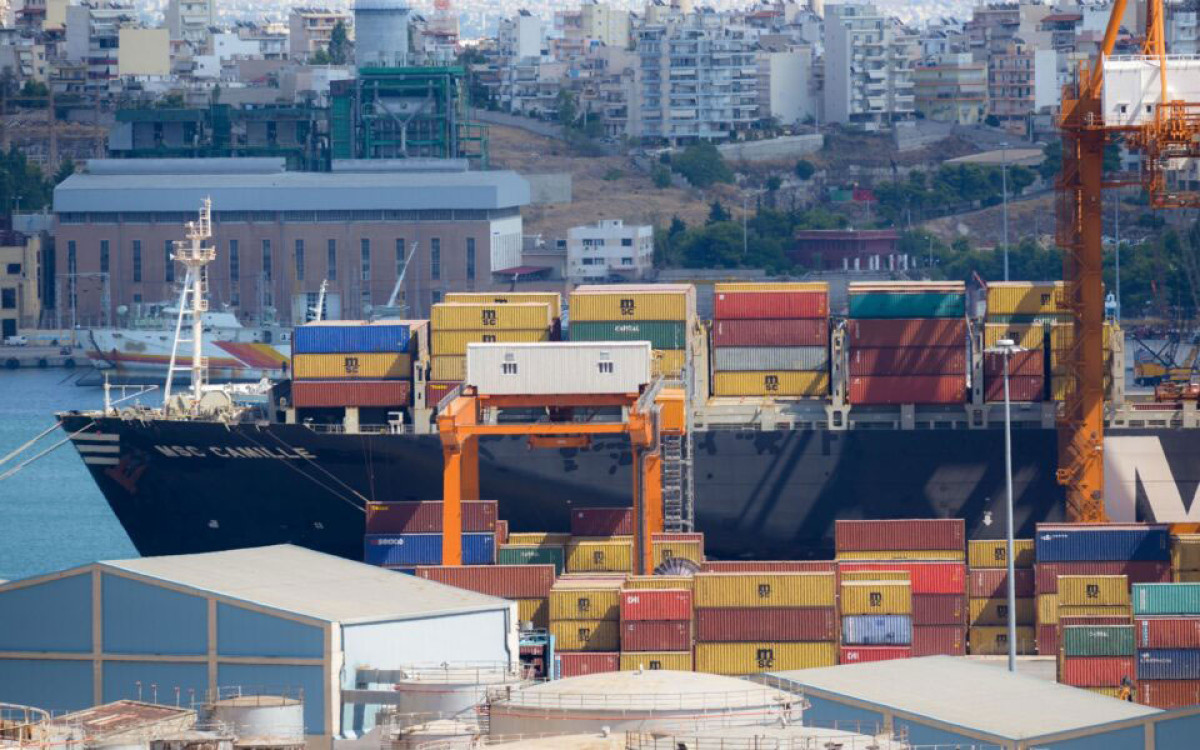 Υποχώρησε 18,1% το εμπορικό έλλειμμα στο εννεάμηνο-«Έπεσαν» εισαγωγές και εξαγωγές