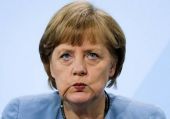 Εκατοντάδες μηνύσεις κατά της Μέρκελ για «εσχάτη προδοσία»