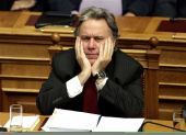 Συντάξεις: «Χτυπούν» όσες είναι κάτω των 1.300 ευρώ-Το τρικ Κατρούγκαλου