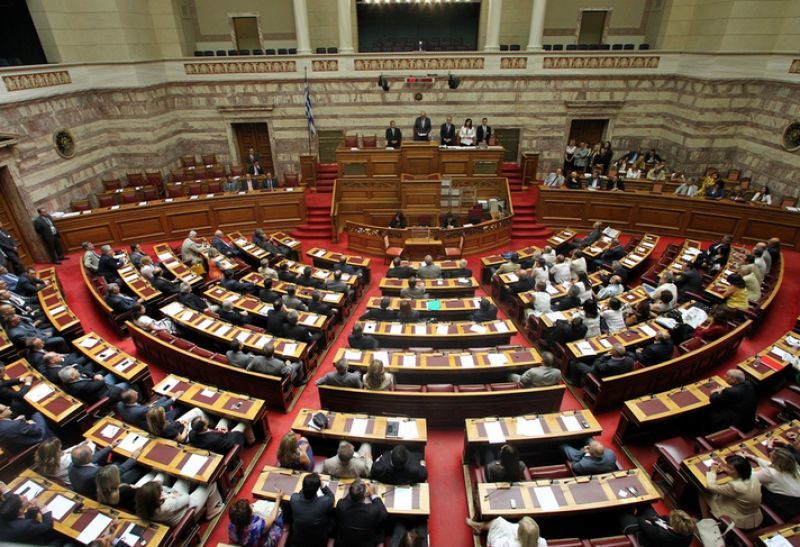 Με διαδικασίες-εξπρές ετοιμάζονται νομοσχέδια για την Τετάρτη