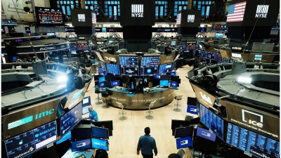 Bloomberg: Το χρηματιστηριακό ράλι θα αντισταθεί στην άνοδο των ομολόγων