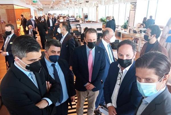 Start up οικοσύστημα: Επαφές στα ΗΑΕ με Mubadala και ADQ
