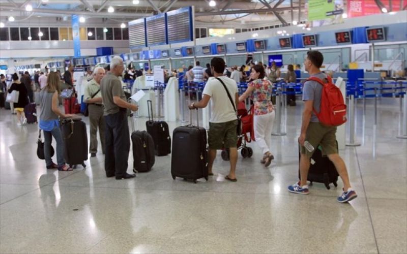 ΣΕΤΕ: Αυξημένες κατά 5,7% οι διεθνείς αφίξεις το 2015