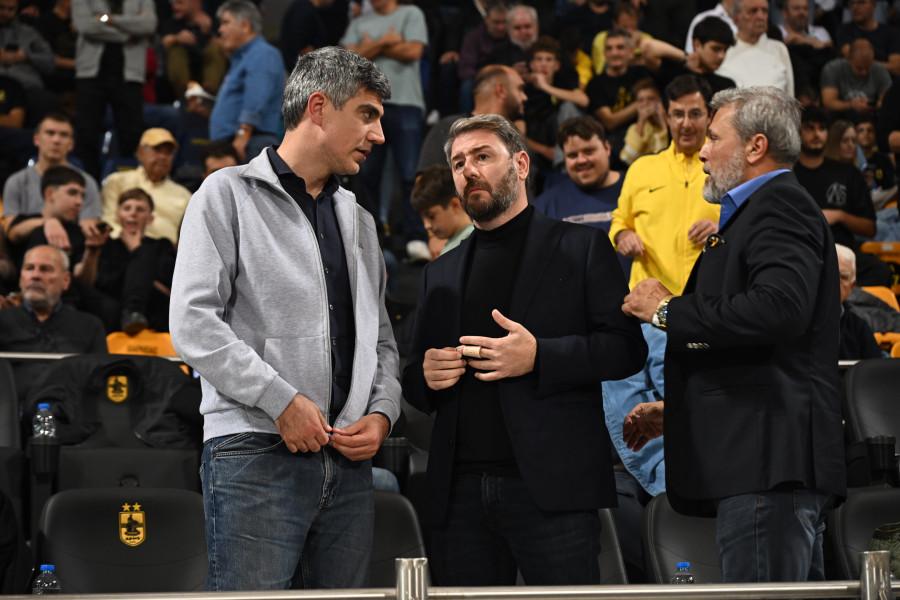 Ανδρουλάκης: Στις κερκίδες του Nick Galis hall για το Άρης – Τσεντεβίτα