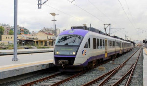 Ακινητοποίηση προαστιακού λόγω βλάβης στην Οινόη-Επιχείρηση απεγκλωβισμού για 51 επιβάτες