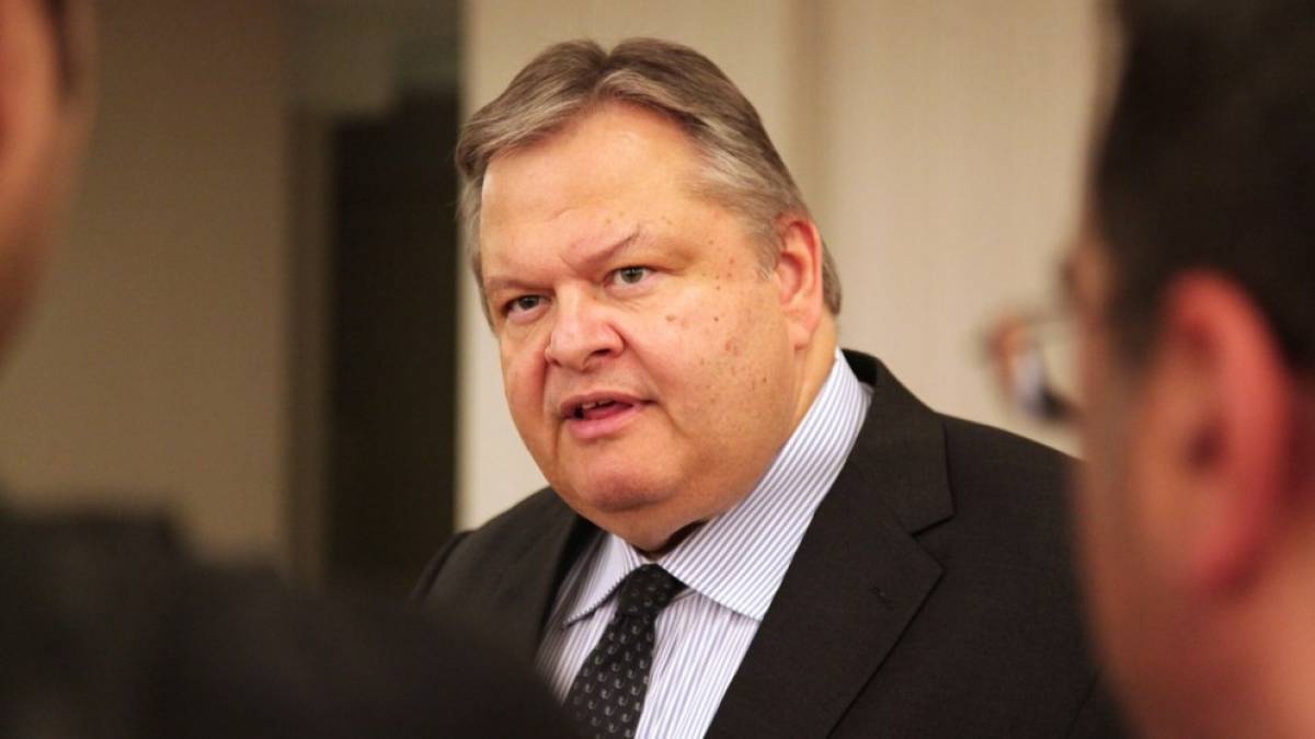 Βενιζέλος: Ο Τσίπρας κλειδοκράτορας της σκευωρίας Novartis
