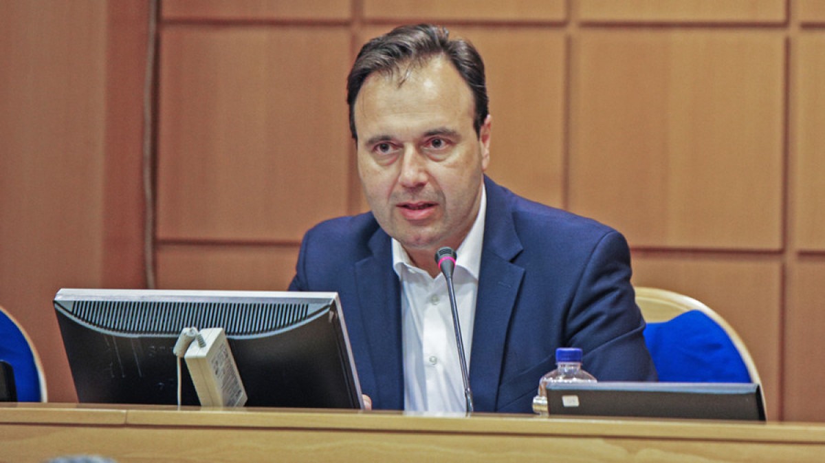 Παπαστεργίου: Από το 2027 οι πλατφόρμες απαγορεύεται να δίνουν πρόσβαση σε παιδιά κάτω των 15 ετών