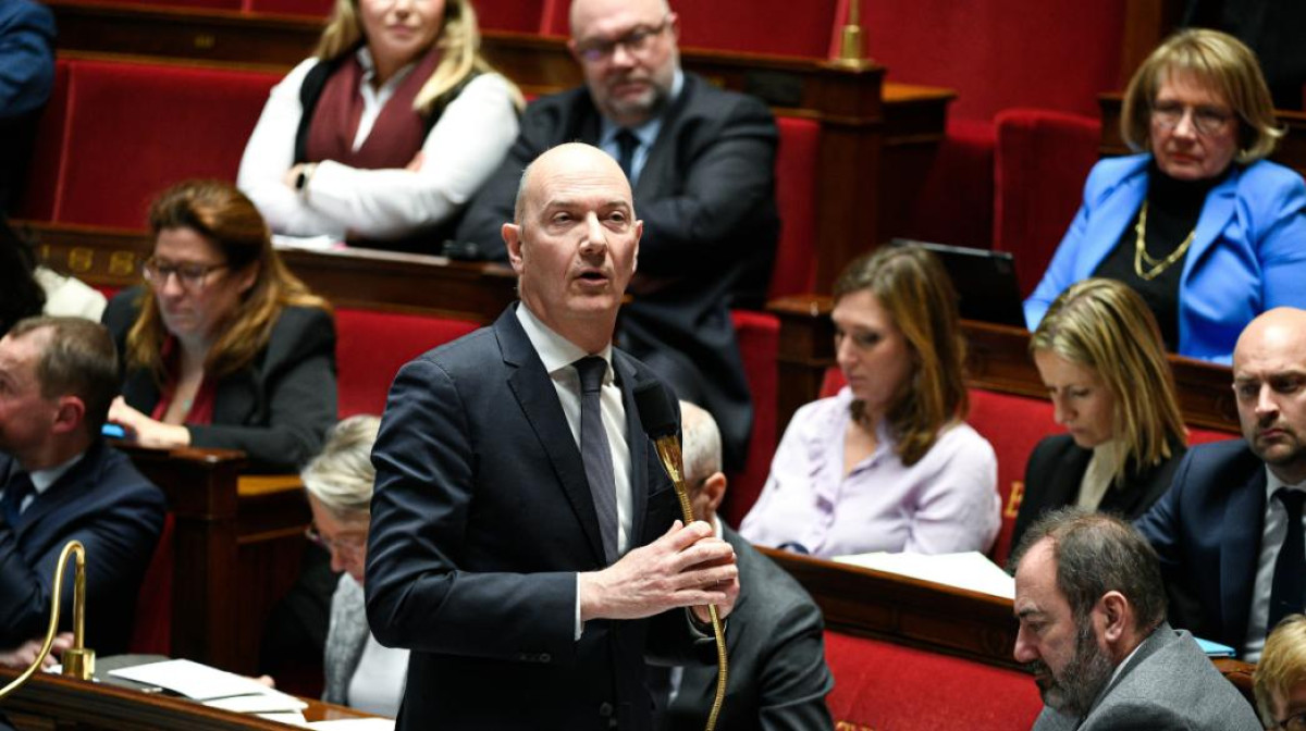 ΥΠΟΙΚ Γαλλίας: «Καμπανάκι» να σοβαρευτούμε η τρίτη υποβάθμιση της Γαλλίας μέσα σε ένα χρόνο