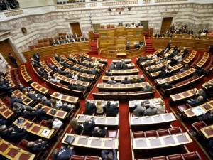 Πολυνομοσχέδιο: Στα «ψιλά» ρυθμίσεις για family offices, αιγιαλούς και αυθαίρετα