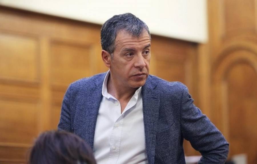 Θεοδωράκης: Δεν είναι για πανηγυρισμούς η συμφωνία