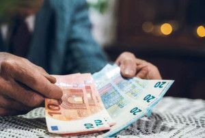 Υπουργείο Εργασίας: Επτά ερωτοαπαντήσεις για τις αυξήσεις των συντάξεων