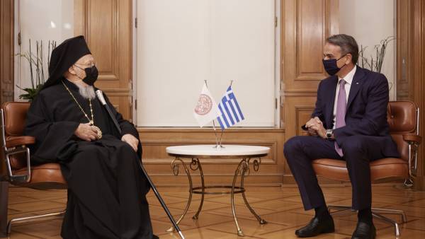 Μητσοτάκης σε Βαρθολομαίο: Στήριξη στα δίκαια αιτήματα του Οικουμενικού Θρόνου