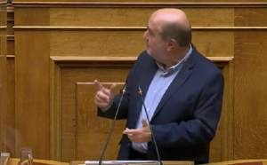 Ξαφνική αδιαθεσία για τον Τρύφωνα Αλεξιάδη στη Βουλή- Πήγε νοσοκομείο