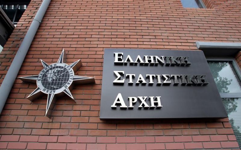 ΕΛΣΤΑΤ: Μειώθηκε στο 25% η ανεργία τον Μάιο