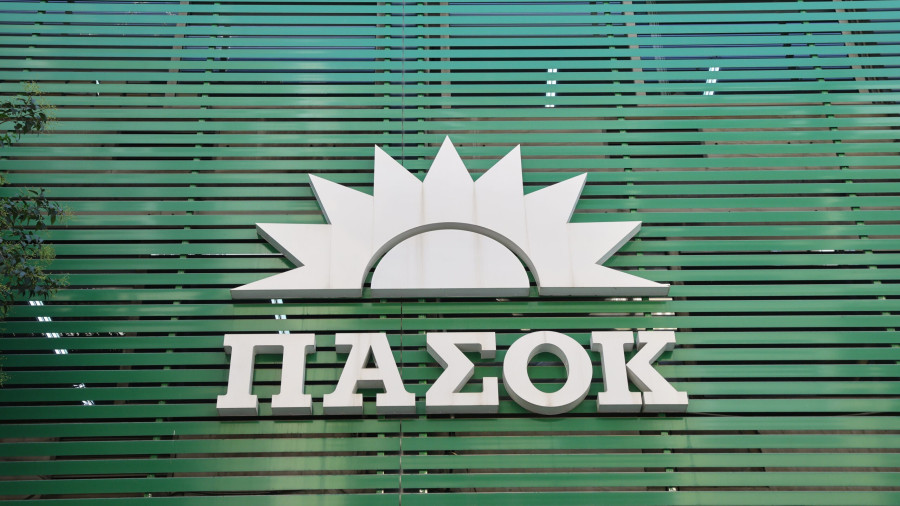 ΠΑΣΟΚ κατά Μαρινάκη: Προσπαθεί με σοφιστείες να δημιουργήσει σύγχυση
