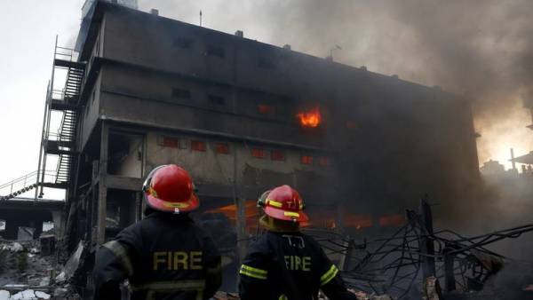Μπαγκλαντές:Πύρινη κόλαση-Τουλάχιστον 70 νεκροί από πυρκαγιά σε πολυκατοικία