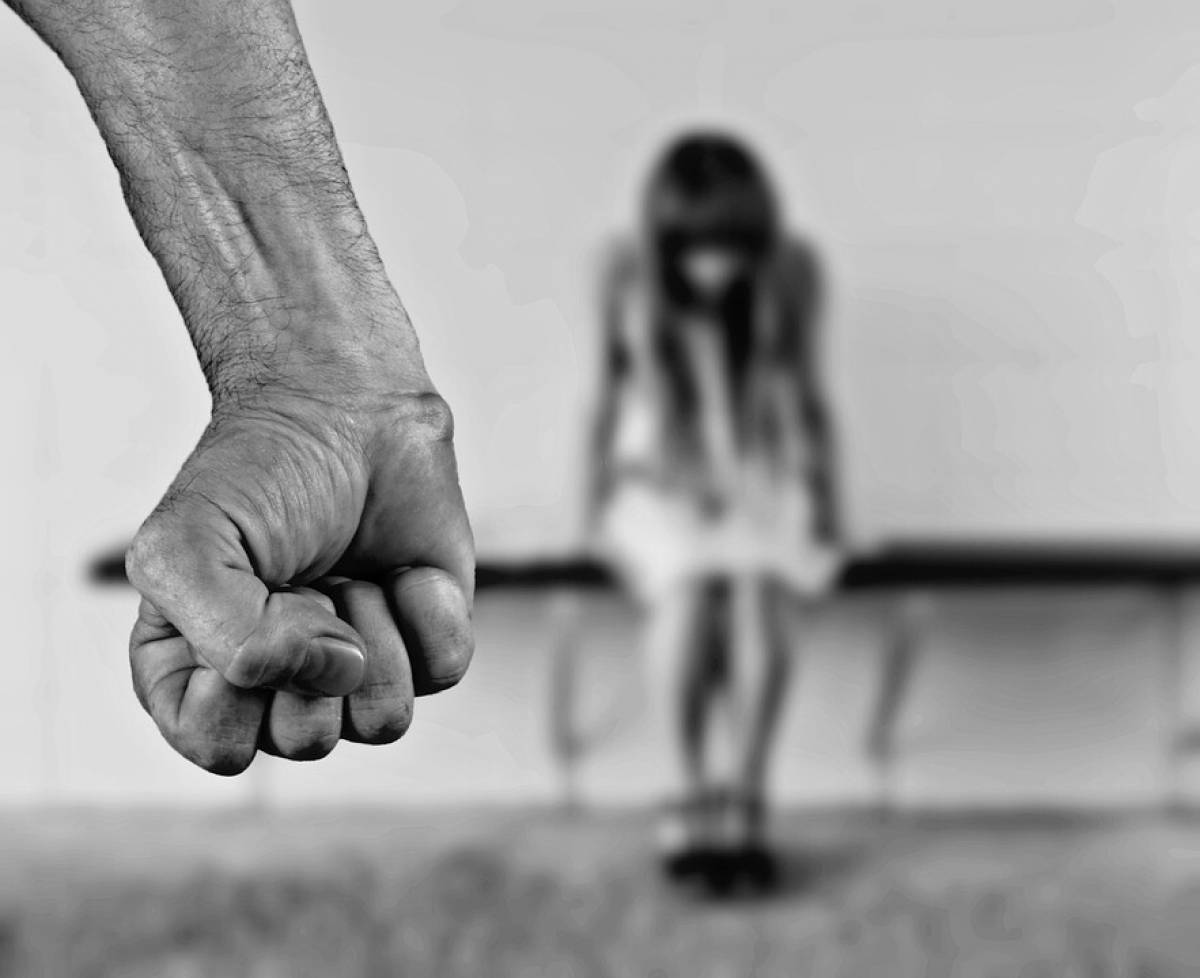 Ισπανία:Δε θα βλέπουν τα παιδιά όσοι καταδικάζονται για ενδοοικογενειακή βία