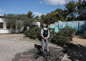 «Λουκέτο» σε τρεις δομές φιλοξενίας κατ' εντολή Βορίδη