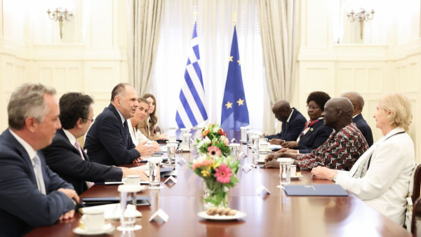 Γεραπετρίτης: Συνάντηση με τον υποψήφιο Γενικό Γραμματέα του ΟΗΕ