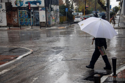 Καιρός: Βροχές στην Αθήνα, χιόνια στη Μακεδονία