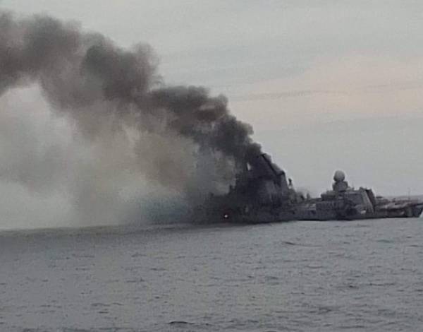 Εικόνες του «Moskva» λίγο πριν βυθιστεί