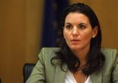 Frankfurter Allgemeine Zeitung: «Ελληνίδα διαφημίζει τη χώρα της»