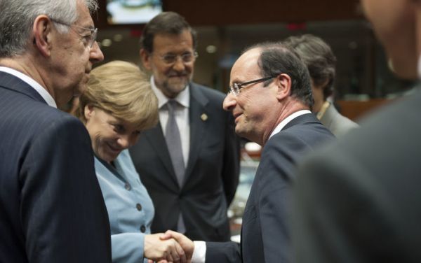Ευρωζώνη: Εντείνονται οι πιέσεις προς Μέρκελ - Δεν φαίνεται να αλλάζει στάση η Καγκελάριος