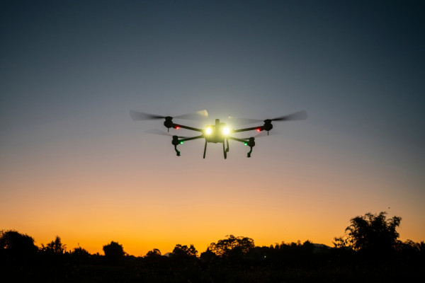 Η Ευρώπη επενδύει στην αντι-drone τεχνολογία – Η αμυντική βιομηχανία σε αναβρασμό