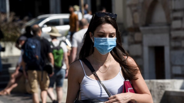 Παγώνη: Βγάλαμε νωρίς τις μάσκες- Βαρύτερα συμπτώματα η παραλλαγή 4