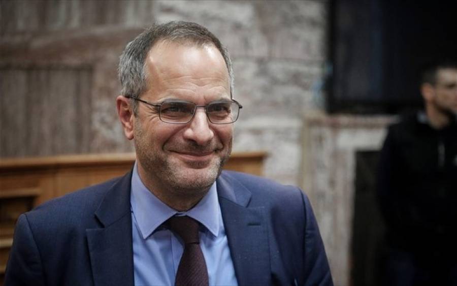 Μετακομίζει από το Μαξίμου στην ΕΡΤ ο Κωνσταντίνος Ζούλας