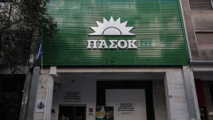 «Όχι νέα Τέμπη» - Πυρά ΠΑΣΟΚ κατά της κυβέρνησης για το τρένο σε λάθος γραμμή
