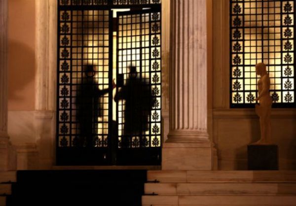 Μαξίμου: Δίνει… παράταση στην υλοποίηση του προγράμματος της Θεσσαλονίκης και ζητάει χρόνο