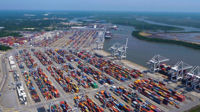 Το λιμάνι της Savannah στην Τζόρτζια επιτυγχάνει ρεκόρ διακίνησης εμπορευματοκιβωτίων