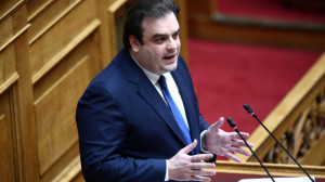 Πιερρακάκης: Με ελάχιστη βάση η εισαγωγή στα μη κρατικά πανεπιστήμια