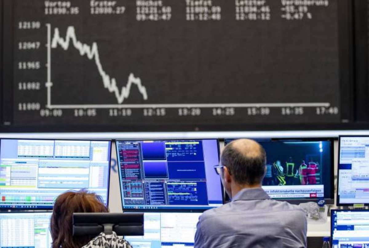 Ελεγχόμενη πτώση στις ευρωαγορές υπό το φόβο της ύφεσης