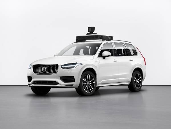 Φουλάρει η αυτόνομη οδήγηση με οδηγό την Volvo και την Uber