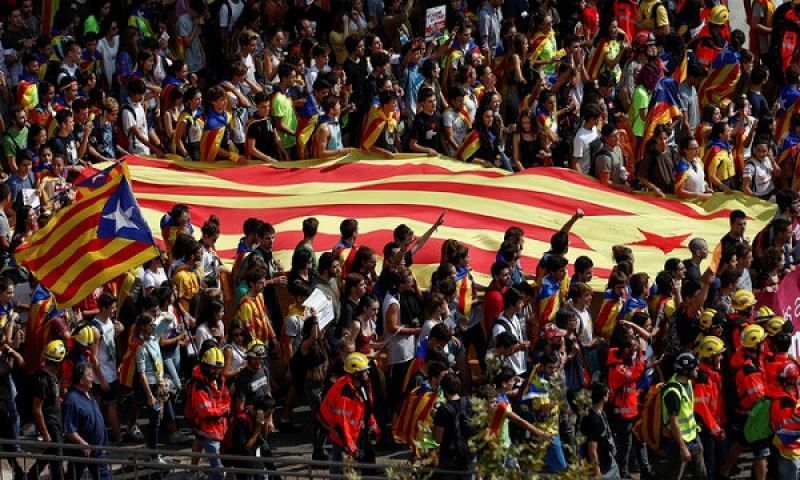 «Μητέρα των μαχών» το καταλανικό δημοψήφισμα-Σε αχαρτογράφητα ύδατα ο Ραχόι