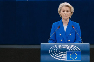 Φον ντερ Λάιεν: Απέφυγε να συναντήσει τον Στάρμερ στη Διάσκεψη για το Κλίμα (COP30)