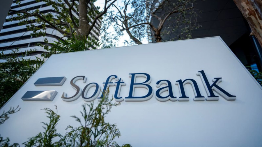 SoftBank: Επενδύει έως €75 δισ. για δίκτυο Τεχνητής Νοημοσύνης στη Γαλλία