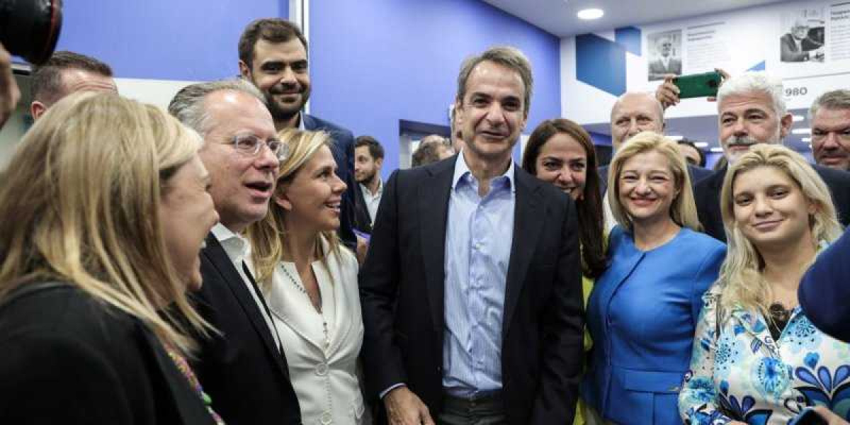 Προεκλογικός Μητσοτάκης στο Αίγιο: Τα διλήμματα της κάλπης