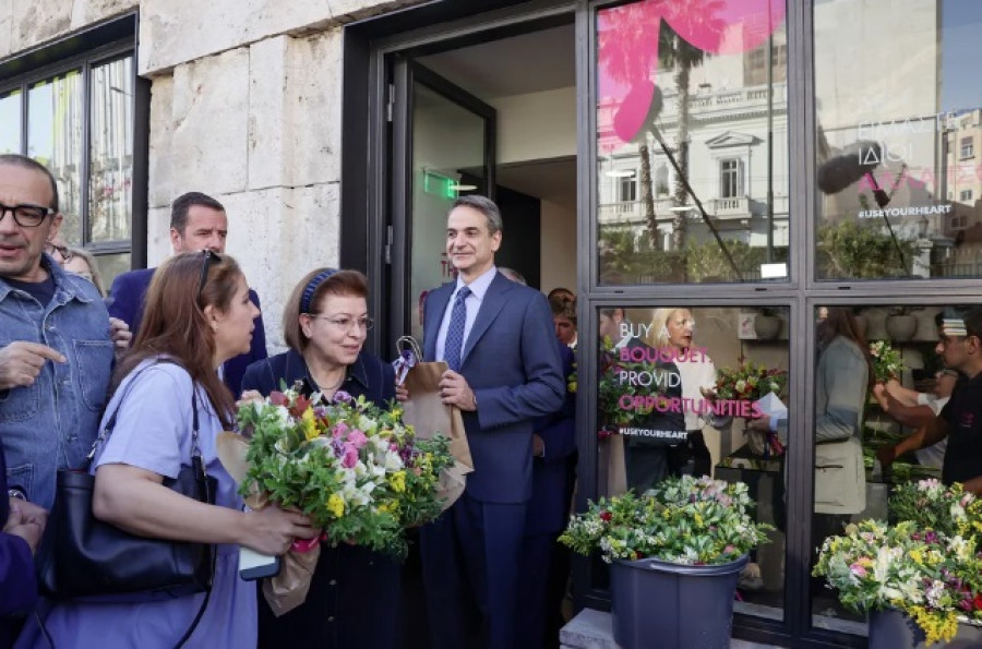 Ο Μητσοτάκης εγκαινίασε τα «λουλουδάδικα»-Ανοικτά ξανά έπειτα από 12 χρόνια