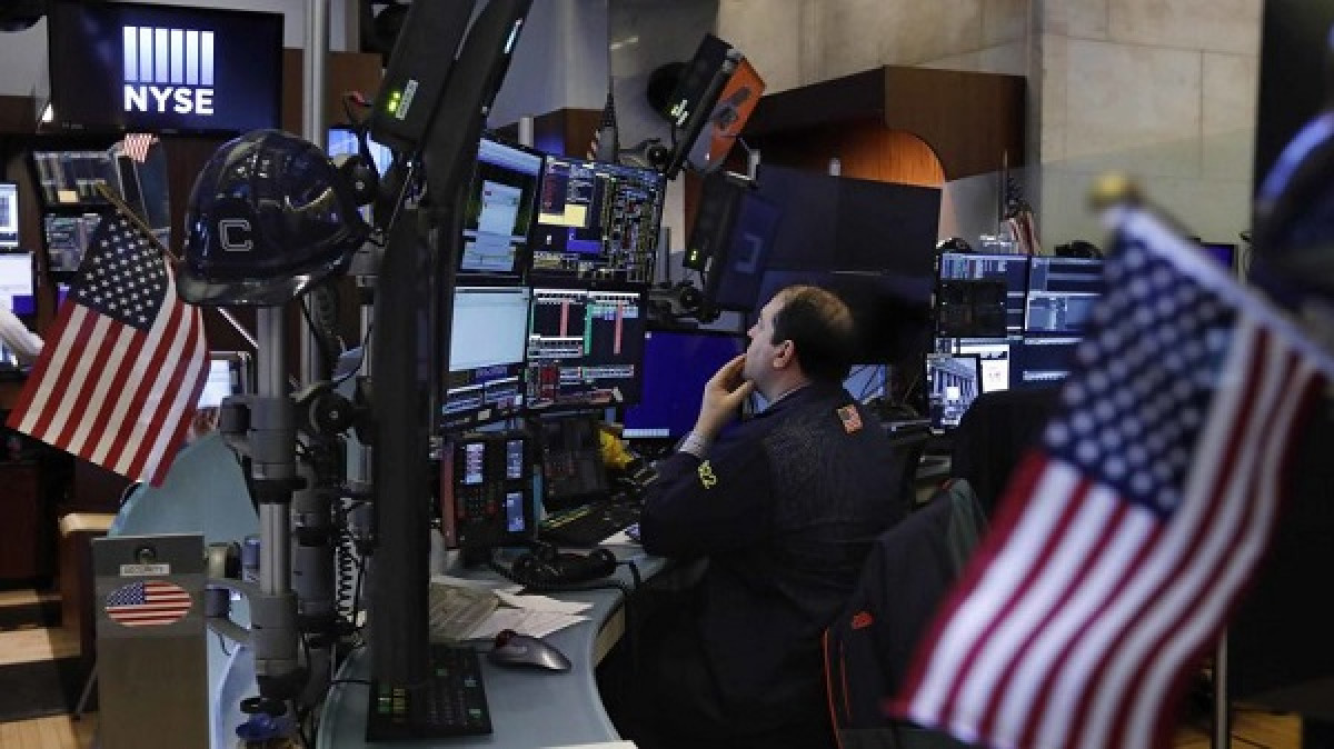 Νέες τεχνολογικές πιέσεις στη Wall Street- «Αντίβαρο» το ΑΕΠ