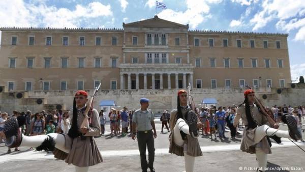 DW: Στην Ελλάδα επιβίωσε το παλιό σύστημα