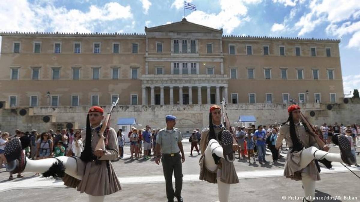 DW: Στην Ελλάδα επιβίωσε το παλιό σύστημα