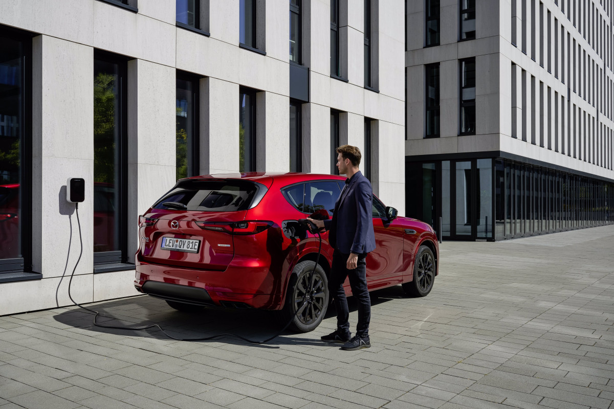 Το ολοκαίνουργιο Mazda CX-60 έφτασε στην Ελλάδα