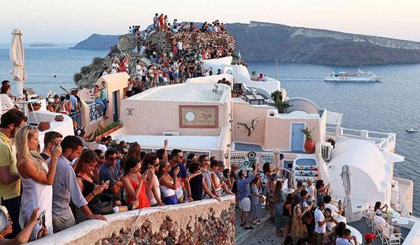 Η ανάγκη γενικότερης αναθεώρησης της «μονοκαλλιέργειας» του τουρισμού